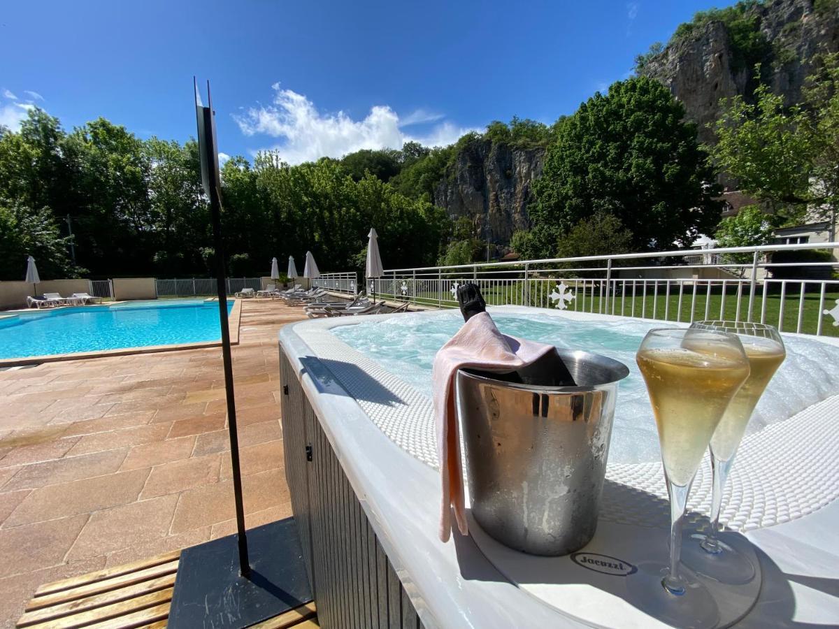 Logis Hotels - Hotel Restaurant Domaine Les Falaises Martel Eksteriør bilde