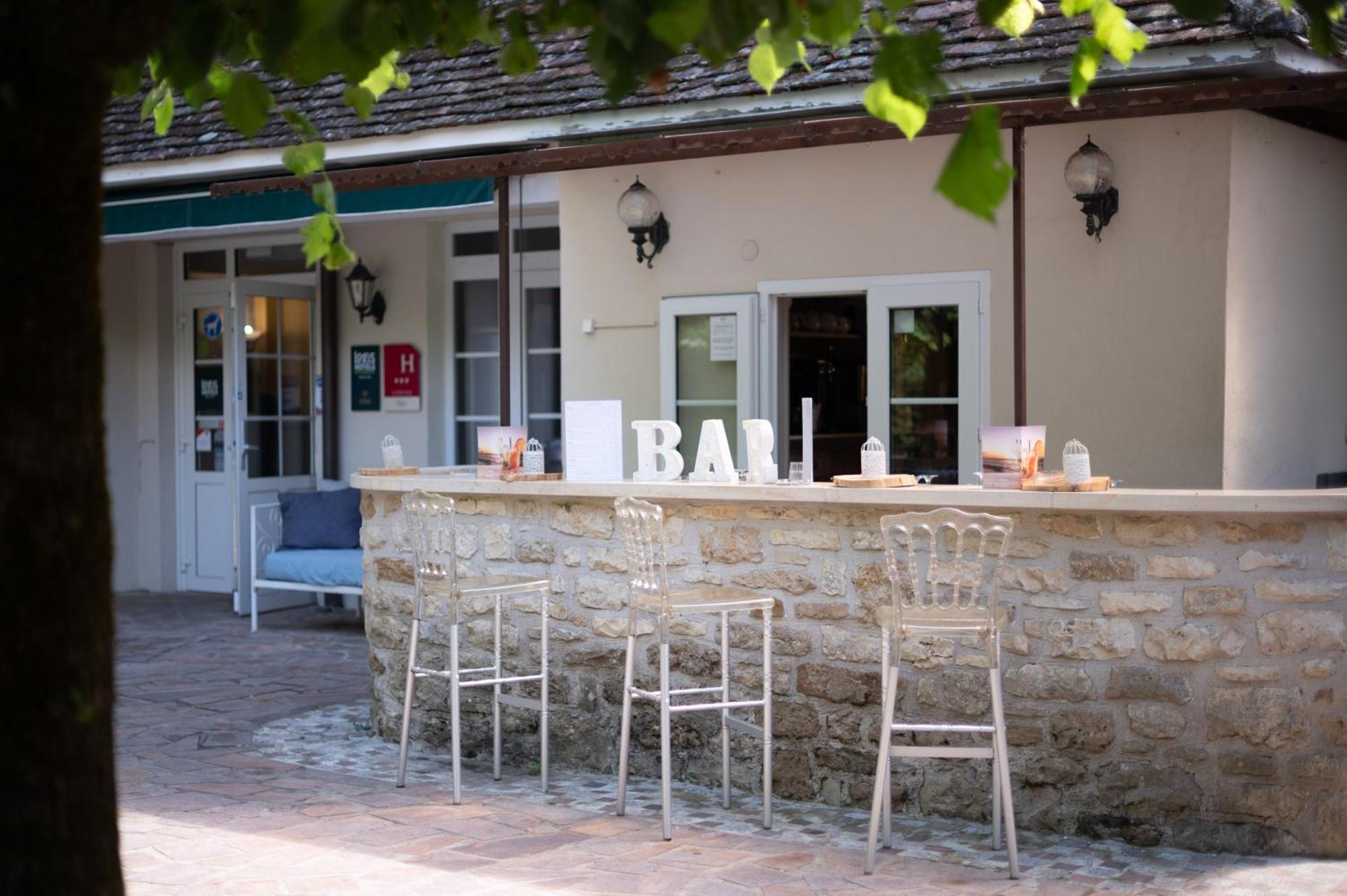 Logis Hotels - Hotel Restaurant Domaine Les Falaises Martel Eksteriør bilde