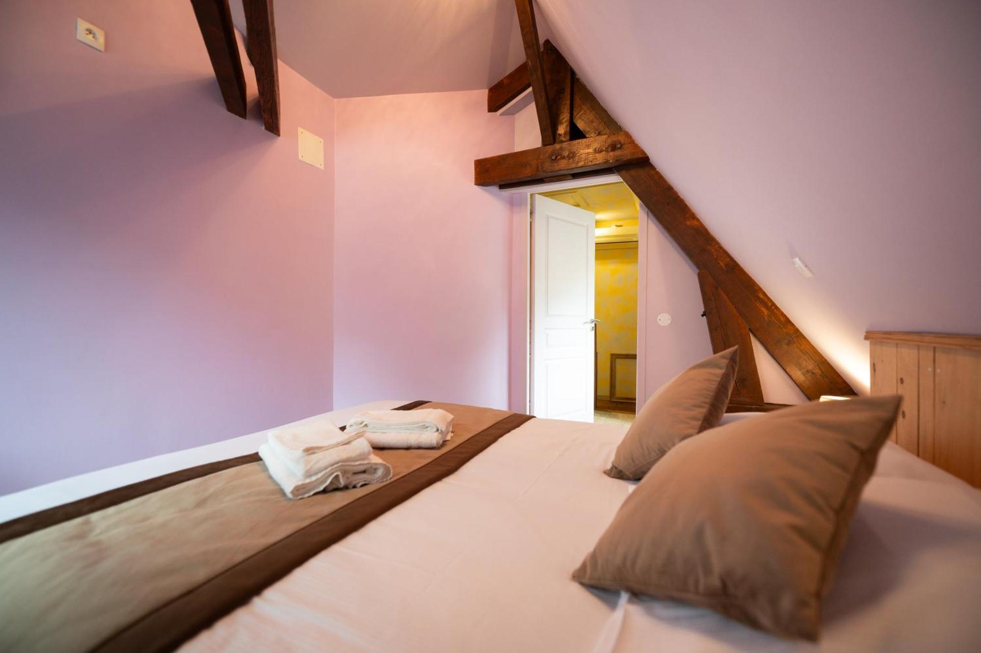 Logis Hotels - Hotel Restaurant Domaine Les Falaises Martel Rom bilde