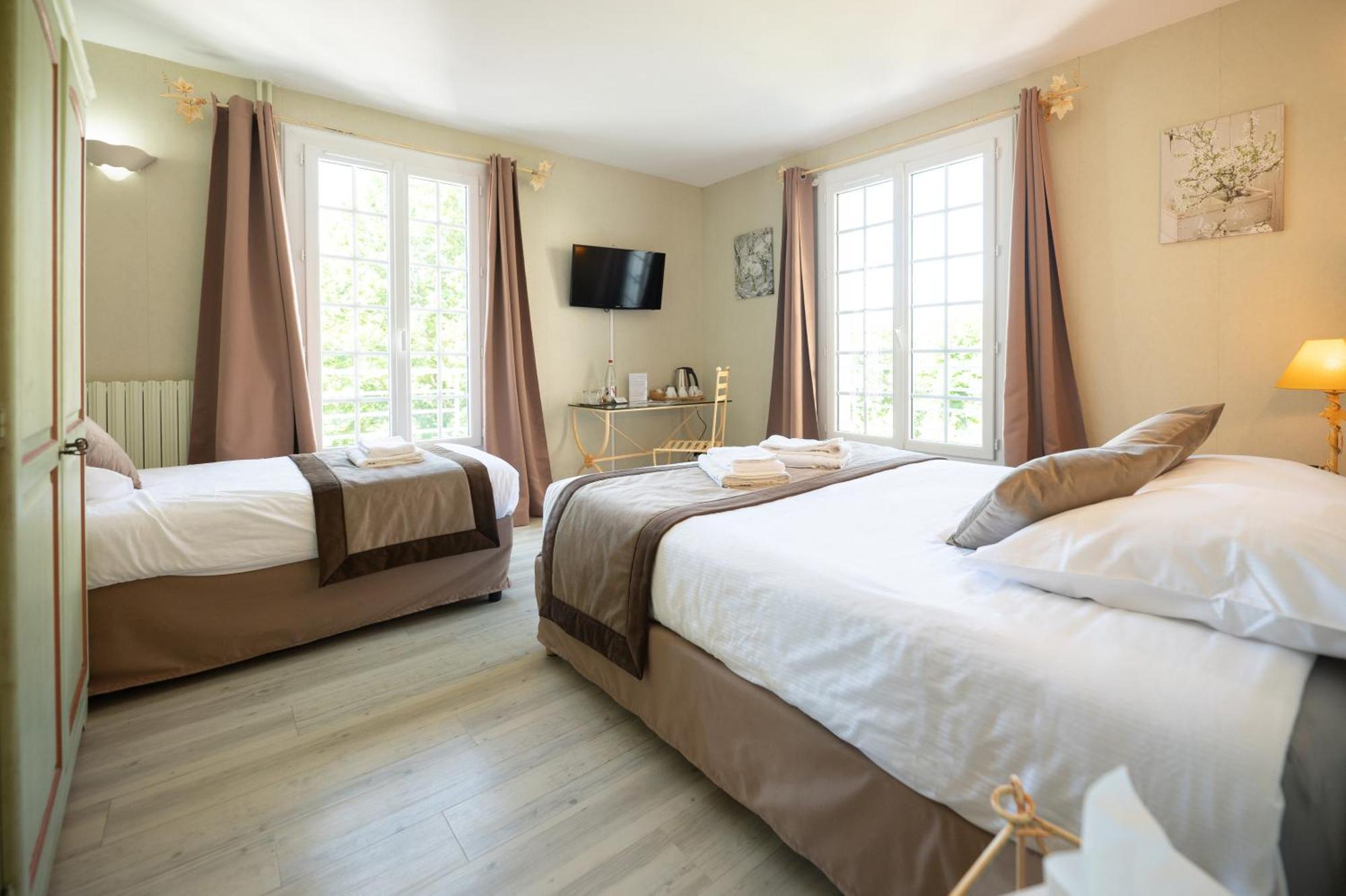Logis Hotels - Hotel Restaurant Domaine Les Falaises Martel Eksteriør bilde